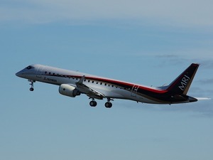 初飛行の国産ジェット機「MRJ」、期待と不安 画像