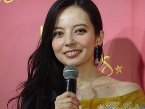ベッキーのクリスマスは「独身女子4人で会う」 画像