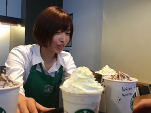 クリスマスに行くしかない！真っ白なスタバが新宿に登場 画像