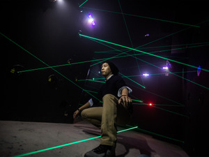 レーザーを避けながらゴールを目指すアトラクション、原宿に登場 画像