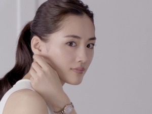 綾瀬はるか、しなやかな曲線美…セイコー ルキア新CM3/4オンエア 画像
