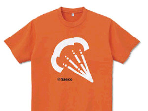 サエコがユニクロのTシャツに 画像