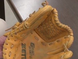 意外と知らない、正しいグラブの手入れ方法とは？ 画像