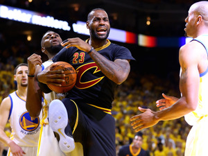 キャバリアーズ、逆転優勝に望みをつなぐ…NBAファイナル第5戦で勝利 画像