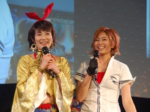 “神スイング”稲村亜美、モデルボクサー高野人母美がコスプレ共演！ 画像