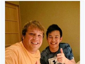 DeNA・山崎康晃、ザガースキーと「Japanese SUSHI」 画像