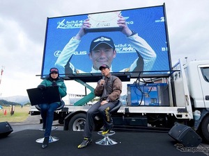 エアレースパイロット室屋義秀、ブライトリングのイベントでエアショー実施 画像