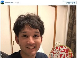 日本ハム・杉谷拳士「2017年のテーマは“攻”」…どん兵衛を掲げて新年の誓い 画像