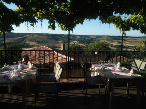 【山口和幸の茶輪記】死ぬまでに泊まってみたいホテル…絶景を見ながらミシュラン2つ星料理を堪能 画像