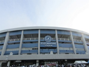 ヤクルト、連敗を10でストップ…ロッテは終盤の猛追も及ばず 画像