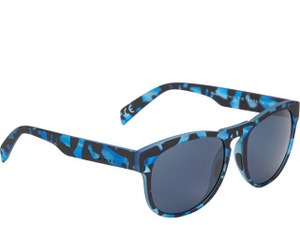 アウトドアで自然に同化…できるか!?　迷彩柄グラス 画像