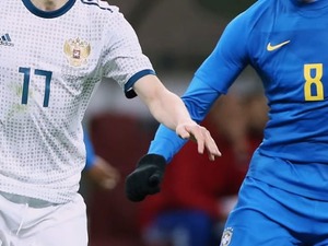 W杯開催国のロシア、代表選手2人に罰金…そのワケとは 画像
