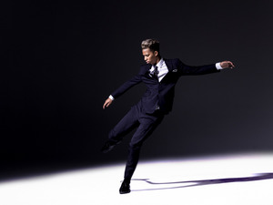 サッカーができるほどアクティブなビジネスウェア「Umditional Pants」販売開始 画像