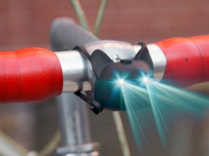 猫好きサイクリスト必携ライトは、猫の鳴き声も再現するにゃー！ 画像