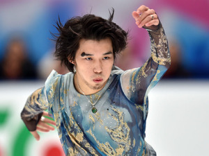 無良崇人の指先で小さな橋本誠也がクルクル～？練習中の一コマが面白い 画像