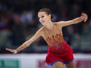 アンナ・シェルバコワがバンケットの様子を公開　羽生結弦やネイサン・チェンとのツーショットも 画像