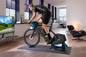 ガーミン、日本でサイクルインドアトレーナー「Tacx」の販売取り扱いを開始 画像