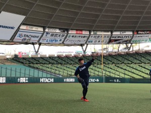 西武・内海哲也、休日は愛息たちのコーチ役に　自身は開幕に向けて前向きに調整 画像