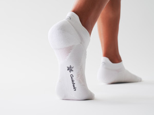 ランニングやトレーニングなど足裏の衝撃を緩和するソックス発売…ゴールドウイン 画像