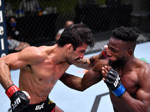 【格闘技】マネル・ケイプ、UFCデビュー戦は判定負け　海外メディアが指摘した敗因とは 画像