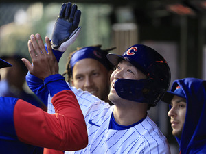 【MLB】鈴木誠也、強肩発動しメジャー初捕殺　アウトになった122キロの巨漢選手には「ピアノを背負っているのか」と厳しい声 画像