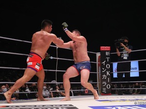 【RIZIN.39】スダリオ剛、チューカスとの剛腕対決制し3連勝　鮮烈右アッパーで“フィニッシュ率100%男”を沈める 画像