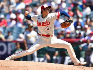 【MLB】大谷翔平、ノーノーから4回5失点“急降下”の原因は……ピッチコムの故障か、前イニングの走塁か 画像