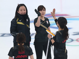 「楽しめるように意識していきたい」藤澤五月率いるロコ・ソラーレが8－2で姉妹チームを圧倒　開幕戦を制す【日本カーリング選手権】 画像
