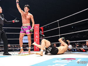 【RIZIN.47】「やっぱり強い」梅野源治、開始5秒で“爆ヒジ”炸裂……2度のダウン奪い死闘を制す　解説席のYA-MANも称賛 画像