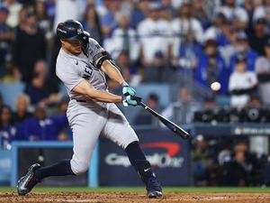 【MLB】好調スタントン、4試合連発“188キロ”逆転2ランで敵地悲鳴　実況興奮「一振りで全てを変えた」 画像