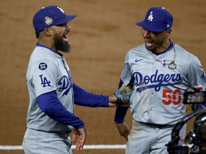 【MLB】ド軍テオスカー、失点危機で見せた「パーフェクトスロー」　米メディアは再契約熱望「当分の間、ロサンゼルスに必要だ」 画像