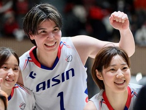 渡嘉敷来夢、アイシン移籍後も変わらぬ勝ちへの執着　“天性の素質”で下馬評を覆そうと熱意「気持ちの強さをコート上で表現できた」 画像