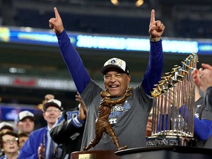 【MLB】ド軍がロバーツ監督と史上最高額での契約延長か「実現することを確信」　“相思相愛”で開幕前にも締結と現地メディアが報道 画像