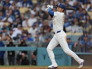 【MLB】大谷翔平、2号に本拠地ファンが熱狂……“スロー再生”で観客総立ち→両腕を上げて喜ぶ様子などを公式Xが公開 画像
