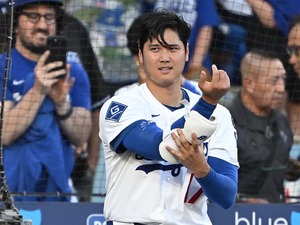 【MLB】大谷翔平の“二刀流”は忙しい……同僚マンシーは感銘「水も飲まずにヘルメットを被って打席に立った」 画像