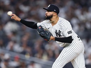 【MLB】ロバーツ監督に新たな悩みの種？　ドジャース獲得候補に“守護神失格”の魔球使い「投球内容は依然高水準」も…… 画像