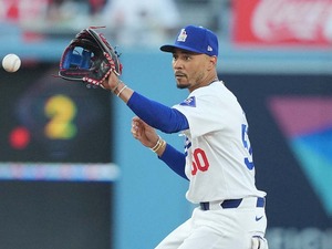 【MLB】ベッツの昨季不振は、衰えか一時的か……タッカー加えたドジャース新打線の浮沈は「33歳のスーパースターの復活にかかっている」 画像