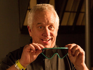 オークリーがアイシェード30周年を記念した復刻版発売 画像