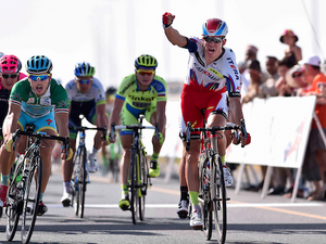 【ツアー・オブ・オマーン15】第3ステージ、カチューシャのクリストフが中東シリーズ4勝目の快進撃 画像