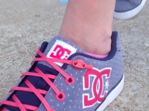 米オクラホマ発…靴ひもを一瞬で結ぶことができる「Shnap」登場 画像