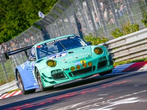 【ニュル24時間 2015】ファルケンがサポートする ポルシェ 911 GT3 R、総合3位入賞 画像
