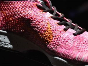 ナイキ、ズーム エアのコアテクノロジー「反発作用」とは？ 画像