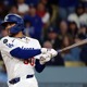 【MLB】大谷翔平を敬遠しても……ベッツ“ダメ押し2点適時打”で怒りの咆哮　米記者「相手ベンチに雄叫びを挙げた」 画像