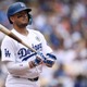 【MLB】「なんて劇的！」“執念のダイブ”でドジャースに2連勝を引き寄せた……身を挺したプレーに現地実況が感嘆、ファンから称賛も「試合の流れを変えた」 画像