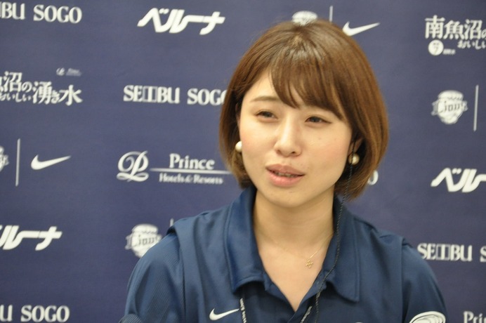 プロ野球人気に女性力…埼玉西武ライオンズ、ヨガ女性との新たなコラボ
