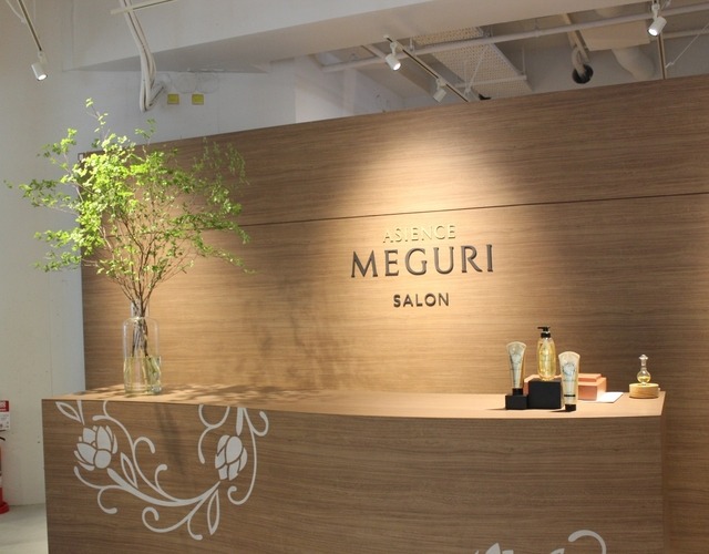 期間限定・完全予約制のシャンプーサロン「ASIENCE MEGURI SALON」の様子