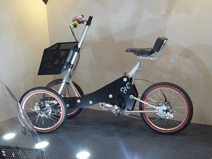 全天候対応型三輪自転車、斬新なデザインで常識を打ち破る…サイクルモード