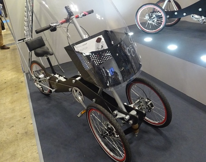全天候対応型三輪自転車、斬新なデザインで常識を打ち破る…サイクルモード