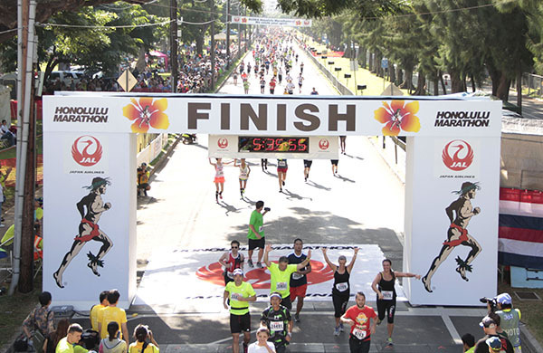 ホノルルマラソン2015、男女3位までケニア勢が独占