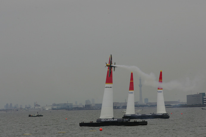 重力加速度オーバーなら一発失格…エアレースをわかりやすく解説